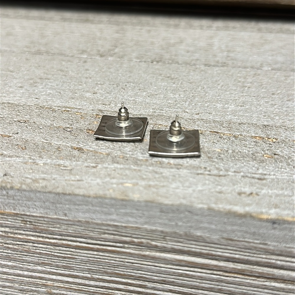 Joe Delgarito great shape Native American tribal Navajo square sterling earrings - Picture 6 of 8
